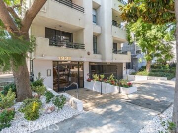 Charming Newly Listed Malcolm Villas II Condominium Located at 1935 Malcolm Avenue #201