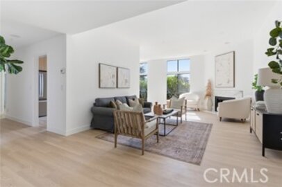 Delightful Newly Listed Holman Manner Condominium Located at 10820 Holman Avenue #204